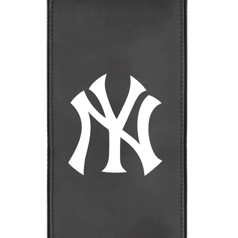 New York Yankees Logo Stealth Recliner by Dreamseats