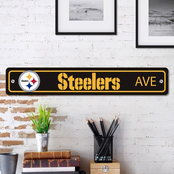 Pittsburgh Steelers Street Sign by Fanmats