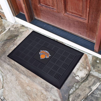 New York Knicks Medallion Door Mat by Fanmats