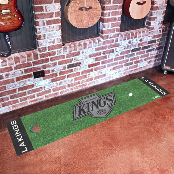 Los Angeles Kings Retro Green Putting Mat by Fanmats