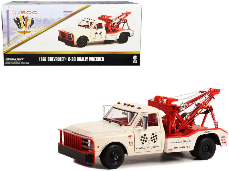 Greenlight 1967 Chevrolet C-30 Dually Wrecker Tow Truck: Limited edition, realistic details, authentic design