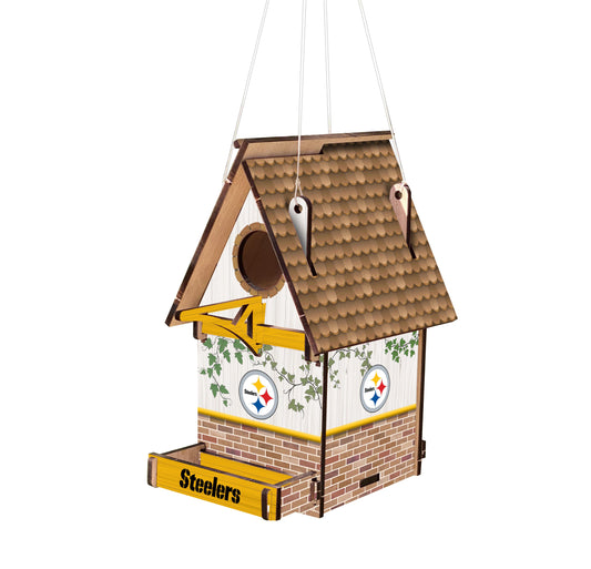 Show team spirit and love for birds with the Pittsburgh Steelers Wood Birdhouse by Fan Creations. Officially licensed and made in the USA, it's cut and printed on MDF. At 15" x 15", it features vibrant team graphics and colors for a decorative touch.