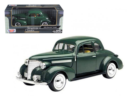 1939 Chevrolet Coupe Green 1/24 diecast model by Motormax with opening hood, doors, trunk, and detailed interior.