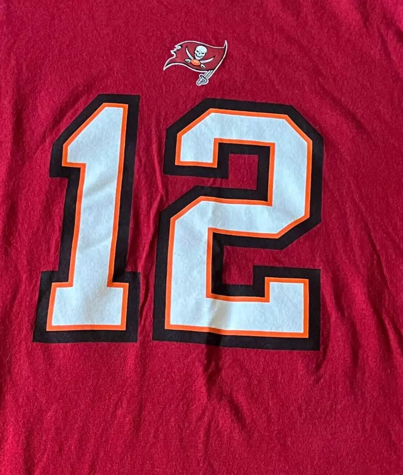 Preowned - Tampa Bay Buccaneers- Tom Brady #12 Player T-Shirt - NFL Team Apparel - Preowned