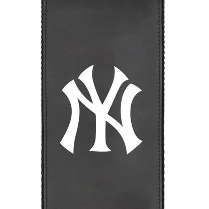 New York Yankees Logo Stealth Recliner by Dreamseats