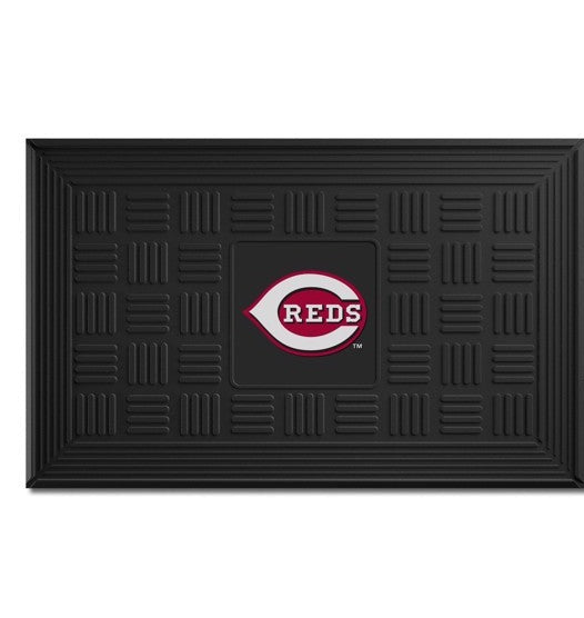 Cincinnati Reds Medallion Door Mat by Fanmats