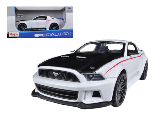 2014 Ford Mustang Street Racer White 1/24 Diecast Model Car by Maisto