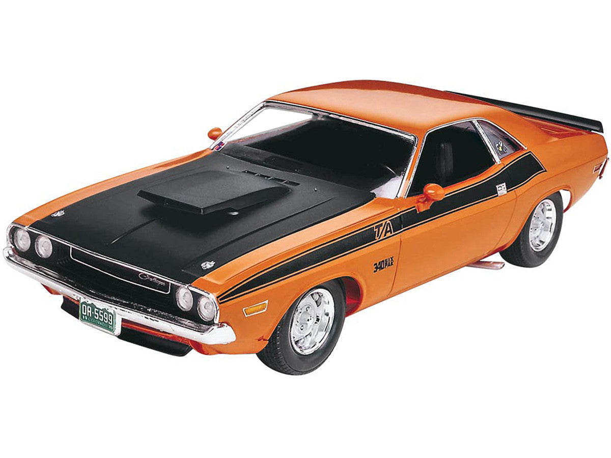 1970 Dodge Challenger T/A "Streetburner" 2-in-1 Kit 1/24 Scale Model Kit - Skill Level 4 by Revell